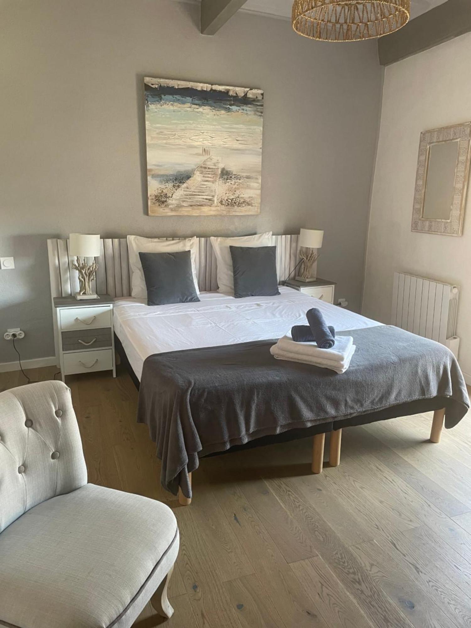 Apartment A 50 M De La Place Aux Herbes *